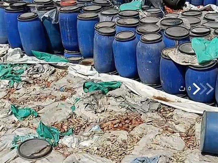 ضبط 70 طن مخلل وملح غير صالح للاستهلاك داخل مصنع في المنوفية ضبط 70 طن مخلل وملح غير صالح للاستهلاك داخل مصنع في المنوفية
