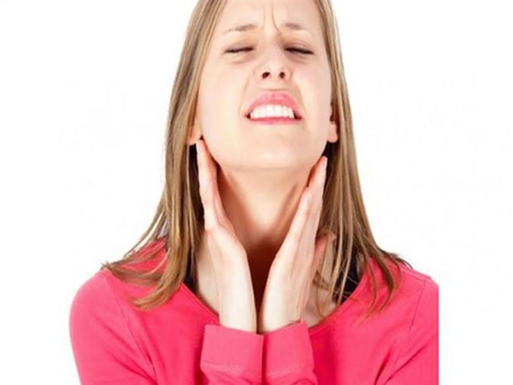 7 signs of hypothyroidism, including tiredness