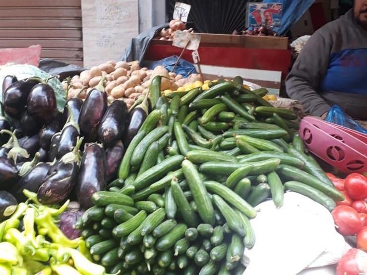 أسعار الخضر والفاكهة في سوق العبور اليوم الثلاثاء