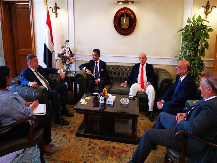 وزير قطاع الأعمال يبحث مع شركة "ماريوت" تعزيز التعاون في إدارة الفنادق وزير قطاع الأعمال يبحث مع شركة "ماريوت" تعزيز التعاون في إدارة الفنادق