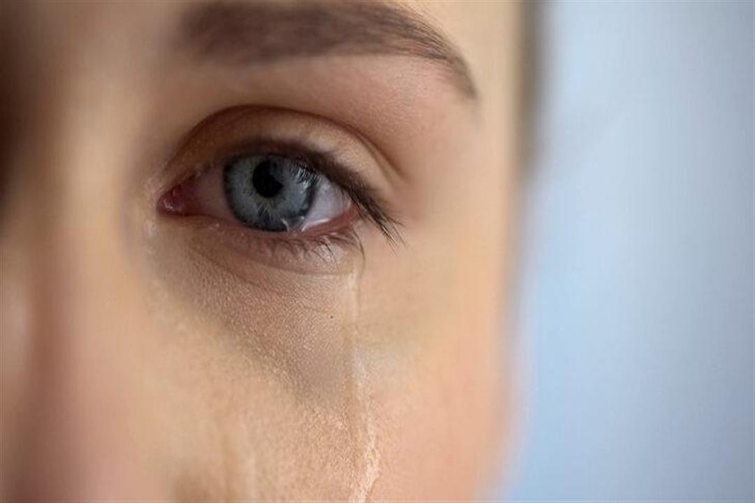 5 فوائد مختلفة تقدمها الدموع لصحة العين والحالة النفسية