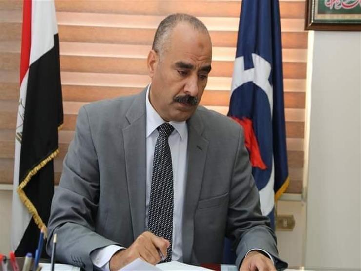الفولي يتفقد سير امتحانات الثانوية العامة بالسويس الفولي يتفقد سير امتحانات الثانوية العامة بالسويس