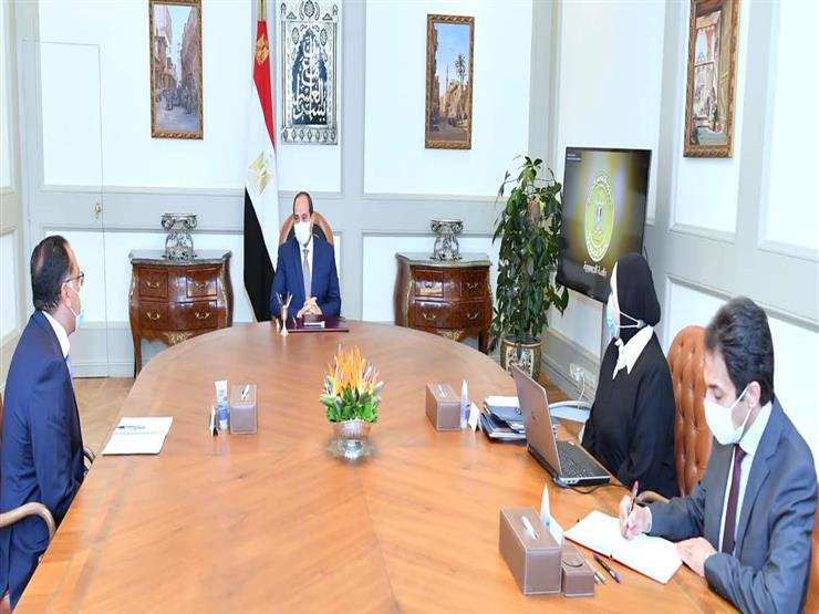 السيسي يوجّه بالتوسع في مخطط إنشاء المجمعات الصناعية في المناطق الجديدة السيسي يوجّه بالتوسع في مخطط إنشاء المجمعات الصناعية في المناطق الجديدة