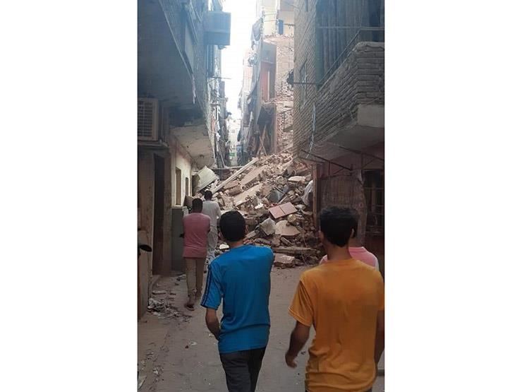 انهيار منزل في الوارق.. والإنقاذ البري يبحث عن ناجين تحت الأنقاض انهيار منزل في الوارق.. والإنقاذ البري يبحث عن ناجين تحت الأنقاض