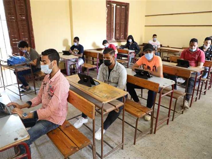 شكاوى من طول امتحان الأحياء للثانوية العامة بأسيوط- فيديو شكاوى من طول امتحان الأحياء للثانوية العامة بأسيوط- فيديو