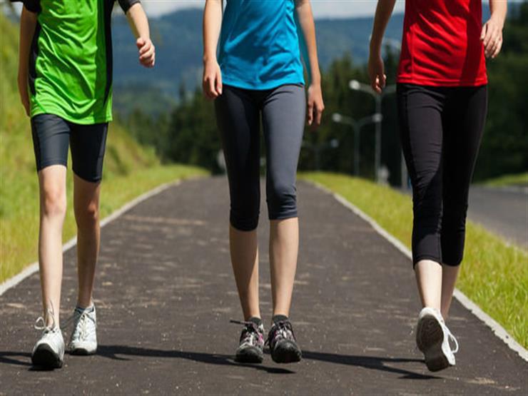 دراسة تكشف عن فوائد المشي في علاج آلام المفاصل