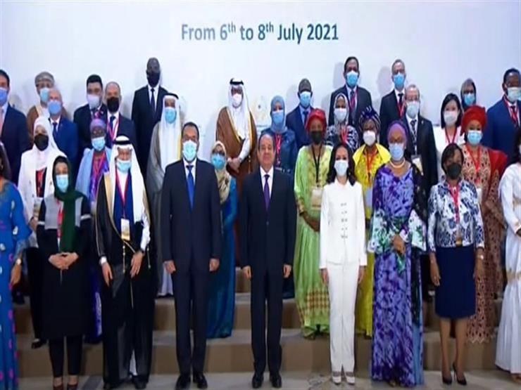 فيديو.. السيسي يلتقط صورة تذكارية مع ممثلي الدول الأعضاء للمؤتمر الوزاري الثامن للمرأة