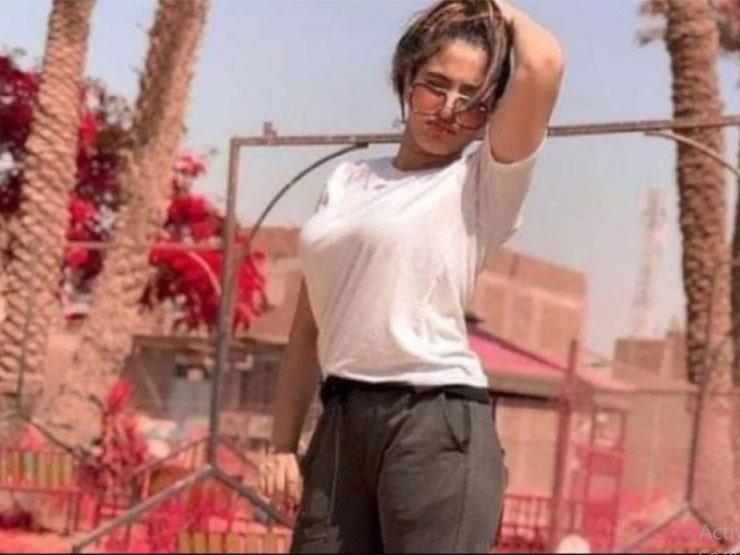 قاصر غرتها الأموال.. كواليس سقوط فتاة التيك توك موكا حجازي ب | مصراوى