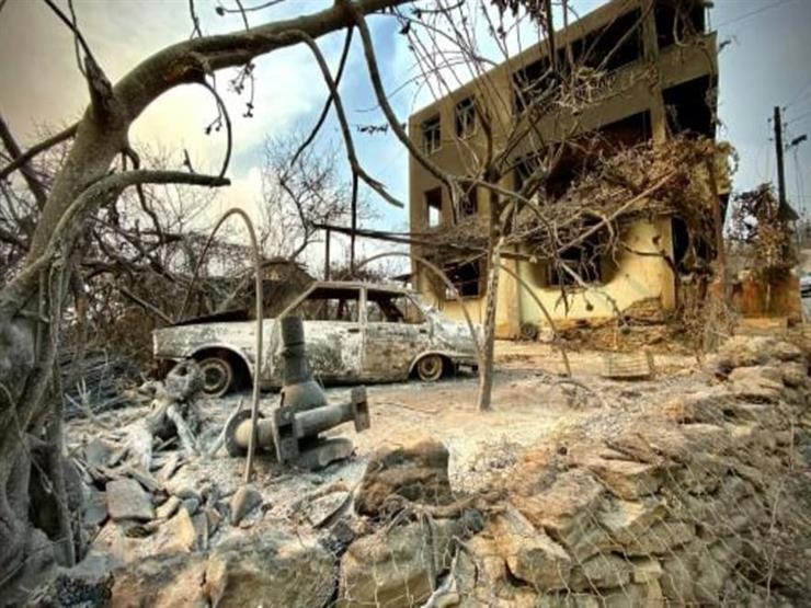 الأتراك يفرون من منازلهم جراء حرائق الغابات الأتراك يفرون من منازلهم جراء حرائق الغابات