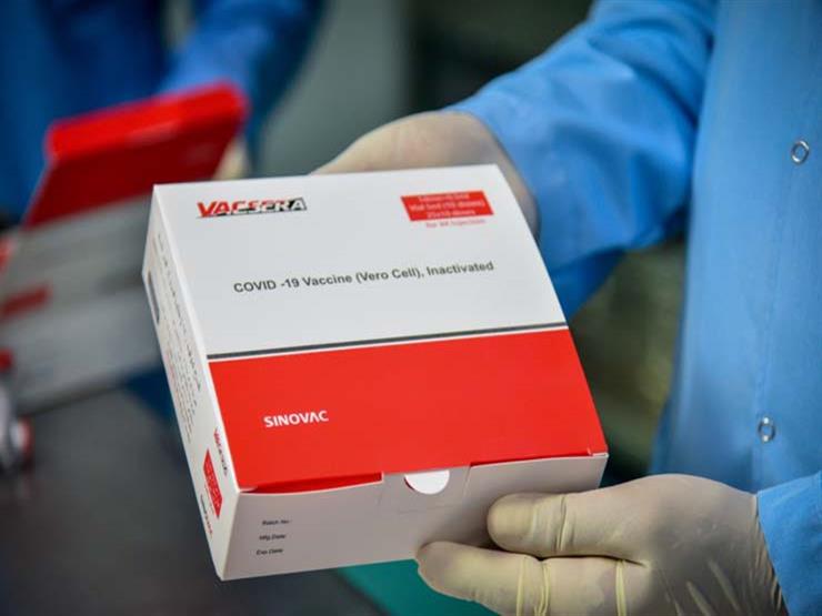 الصحة: لقاح سينوفاك بدأ تقديم أوراقه لتطعيم فئات أقل من 18 عامًا