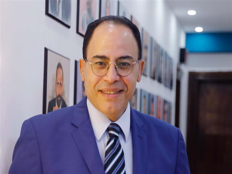 شريف عارف يلتقي مع جمهور معرض بورسعيد للكتاب اليوم شريف عارف يلتقي مع جمهور معرض بورسعيد للكتاب اليوم