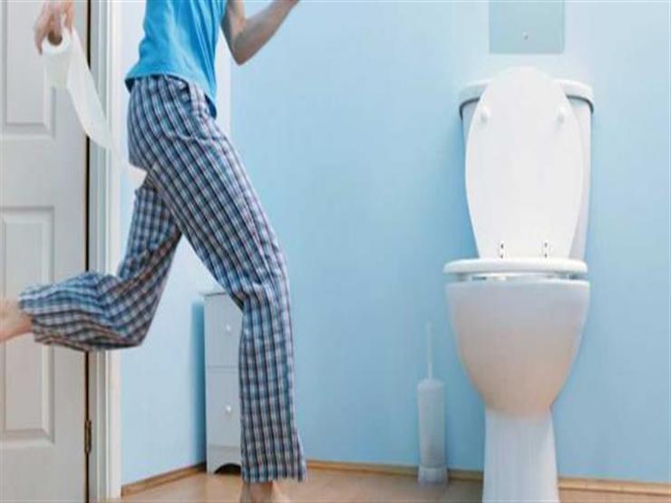 3 أخطاء شائعة يرتكبها الرجال عند التبول تسبب مشاكل صحية خطيرة 3 أخطاء شائعة يرتكبها الرجال عند التبول تسبب مشاكل صحية خطيرة