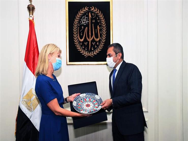 نائب وزير الإسكان يلتقي وزيرة التجارة السويدية والسفير السويدي بالقاهرة نائب وزير الإسكان يلتقي وزيرة التجارة السويدية والسفير السويدي بالقاهرة