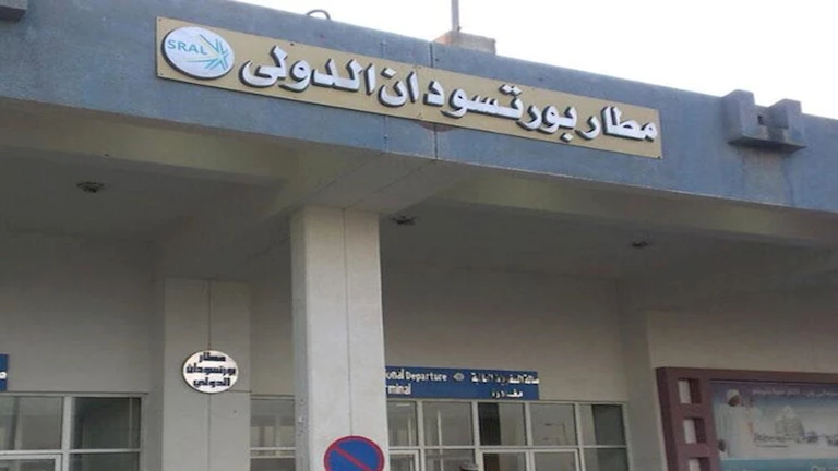 السلطات السودانية تعلق جميع الرحلات إلى مطار بورتسودان (فيديو)