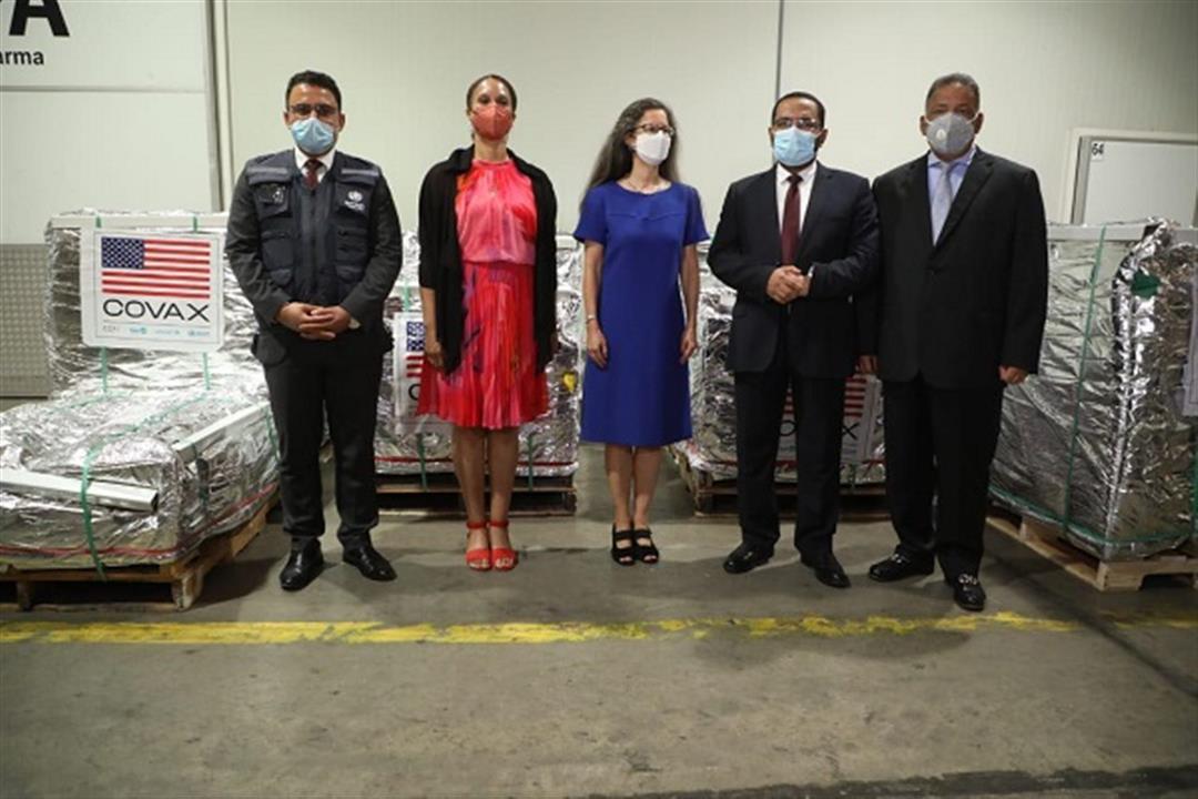 الدكتور محمد حساني برفقة نيكول شامبين ومسئولي الصحة العالمية واليونسيف