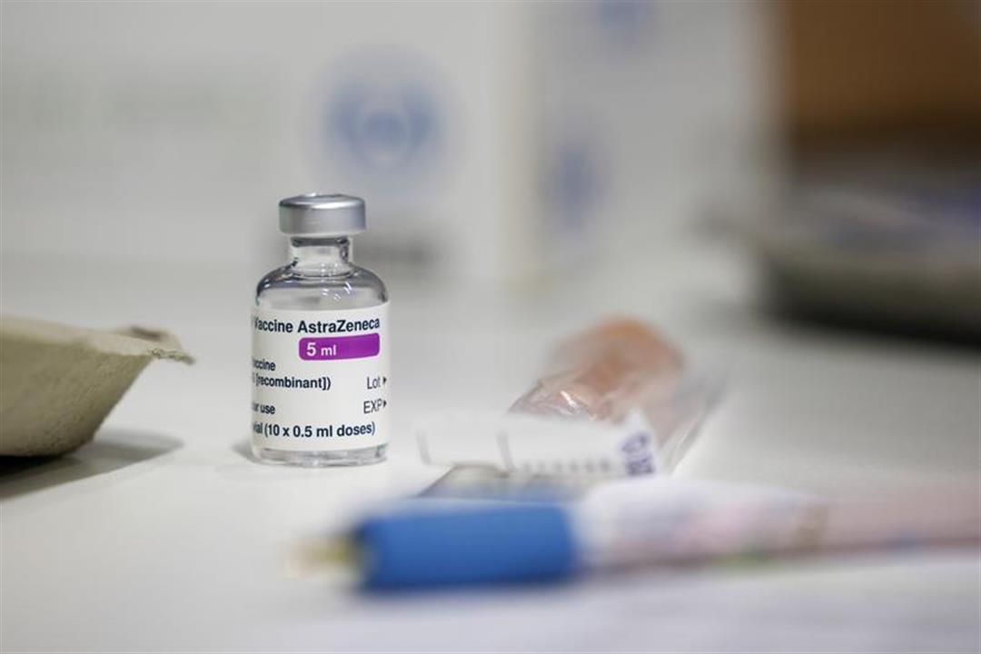 دراسة تكشف سبب الجلطات الدموية المحتملة النادرة للقاح أسترازينيكا