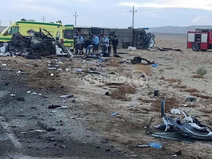  مصرع 5 أشخاص وإصابة 12 في حادث تصادم أتوبيس وميكروباص على الصحراوي الشرقي بالمنيا