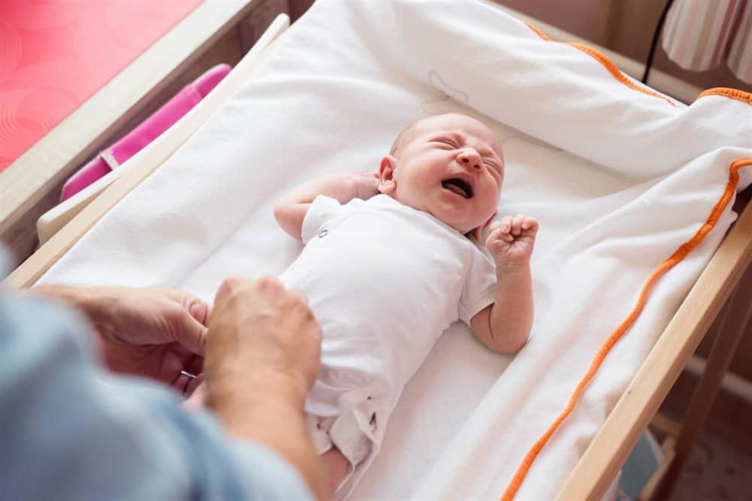 المخاط مع البراز عند الرضع- متى يستدعي استشارة الطبيب؟