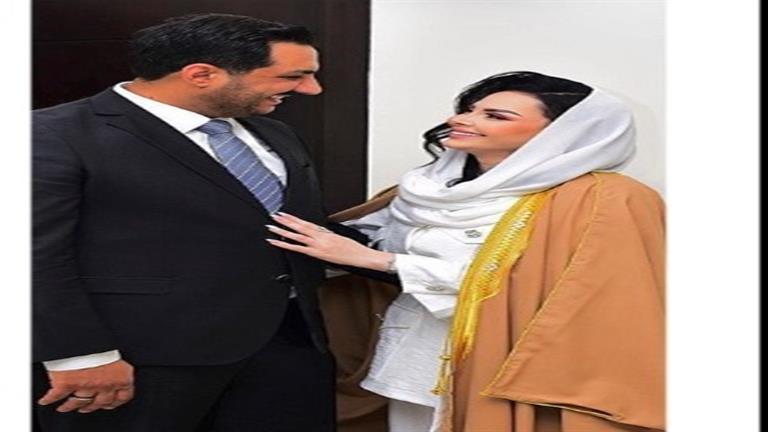 أمل حجازي بحجاب أنيق ولاميتا فرنجية بإطلالة جريئة.. 10 لقطات لنجوم الفن خلال 24 ساعة أمل حجازي بحجاب أنيق ولاميتا فرنجية بإطلالة جريئة.. 10 لقطات لنجوم الفن خلال 24 ساعة