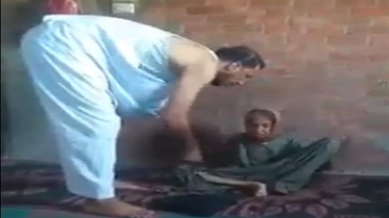 “Straighten my feet”… A young man tortures his mother in Sharqia – video