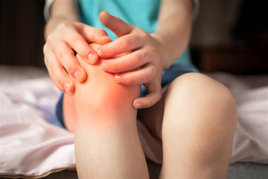 Natural Oils for Knee Pain Relief: A Guide by Saber Najah