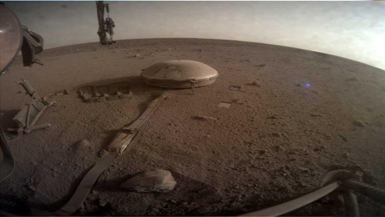 The last photo from Mars.. The pioneer of the Red Planet is about to die