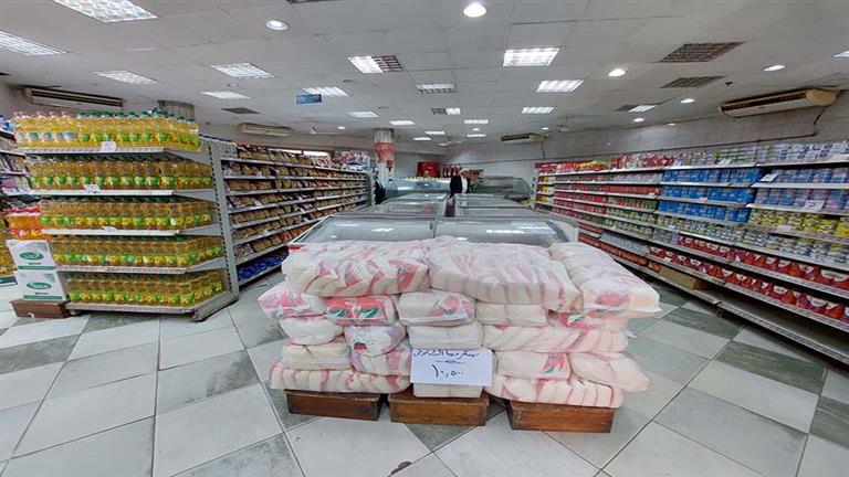 رئيس "النيل للمجمعات الإستهلاكية": كيلو اللحم البلدي بـ 135 جنيهًا والسكر بـ14 جنيه
