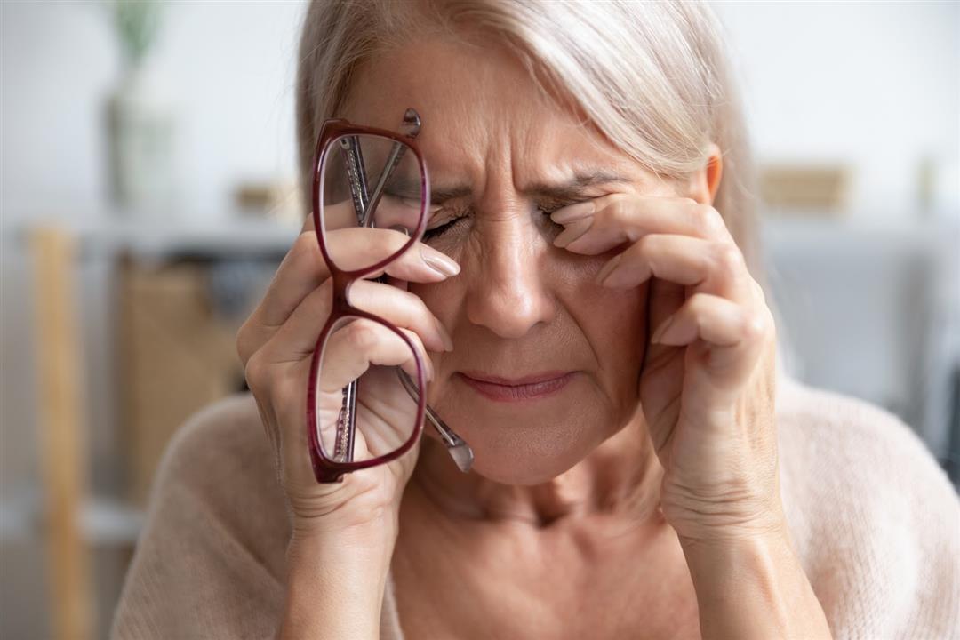 هل تسبب عملية الليزك جفاف العين؟ استشاري يجيب