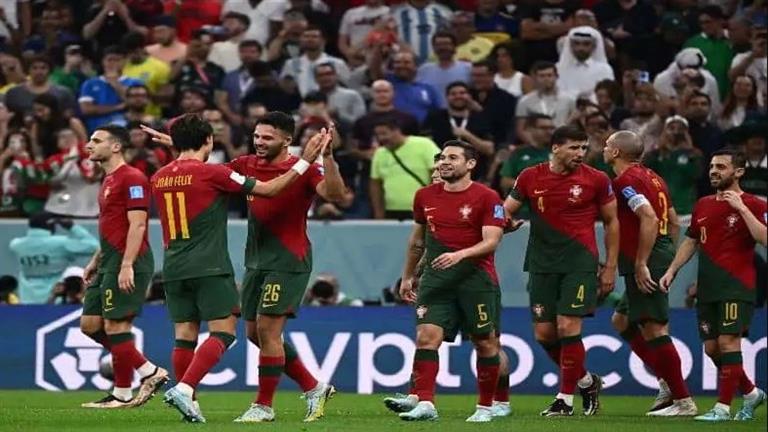ليس رونالدو.. تقرير: لاعب وحيد رفض أن يحتفل بفوز البرتغال على سويسرا