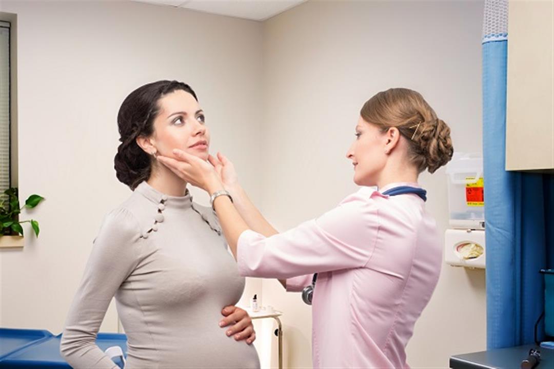 اضطرابات الغدة الدرقية بعد الولادة- كيف تؤثر على الرضاعة الطبيعية؟