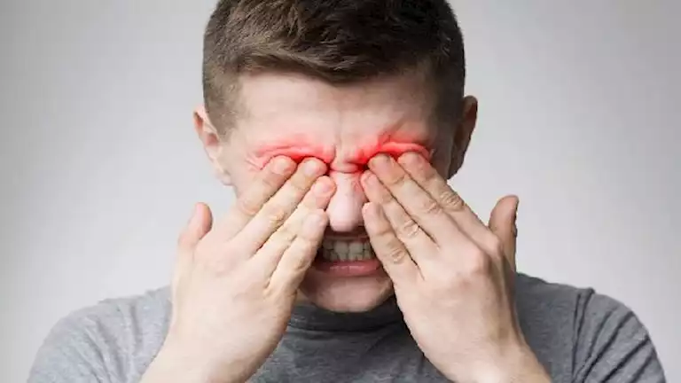 علامات تحذيرية يجب معرفتها حول سرطان العين