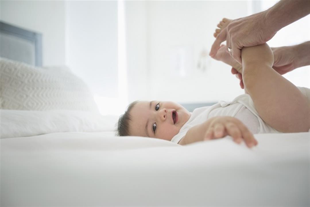بدون أدوية- 6 طرق طبيعية لعلاج الإمساك عند الرضع "فيديوجرافيك"