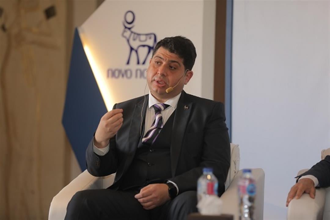 الدكتور أيمن حسن