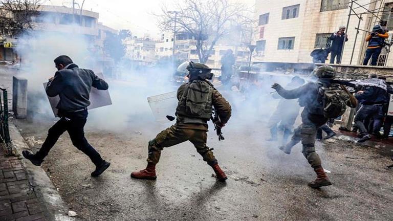 الاحتلال الإسرائيلي يقتحم مدينة نابلس وسط اشتباكات عنيفة