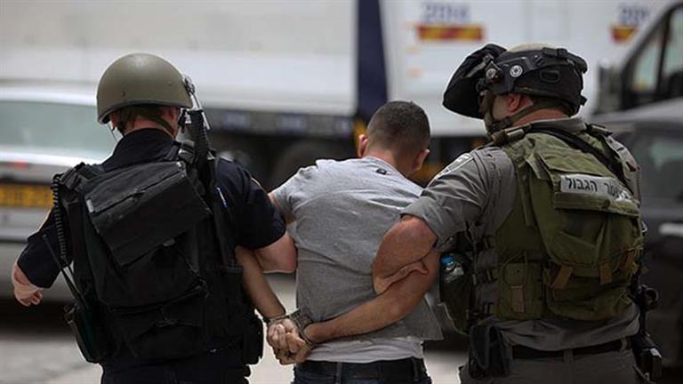 اعتقال 5 فلسطينيين بالضفة الغربية