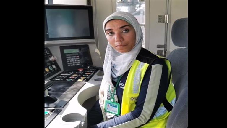 مصراوي يرافق أول سائقة مترو في أولى رحلاتها