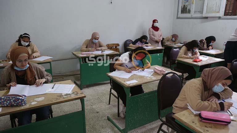جولة داخل لجان امتحانات الشهادة الإعدادية في أسيوط