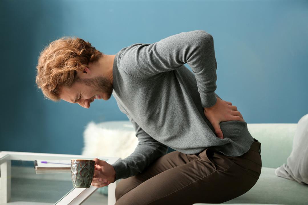 أسباب الإمساك مع ألم الظهر– هل يمكن علاجه؟