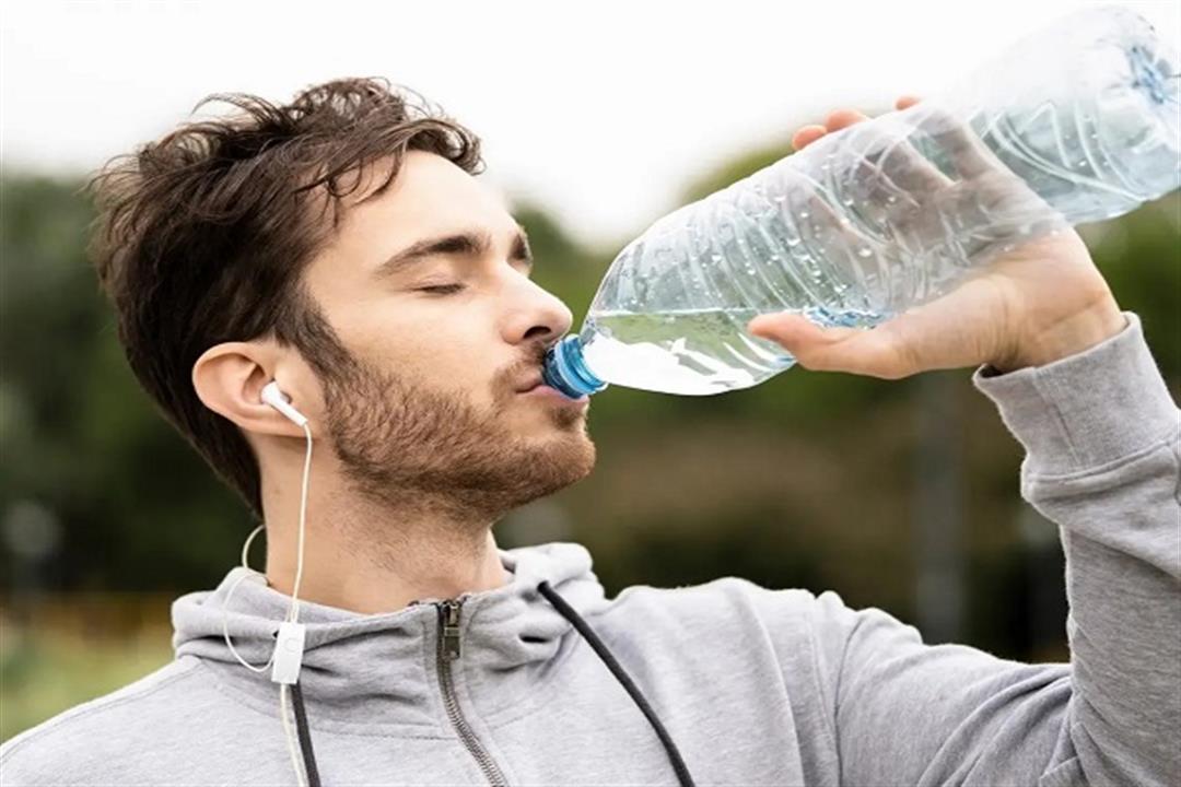 هل يساعد شرب الماء في علاج التهاب البروستاتا؟