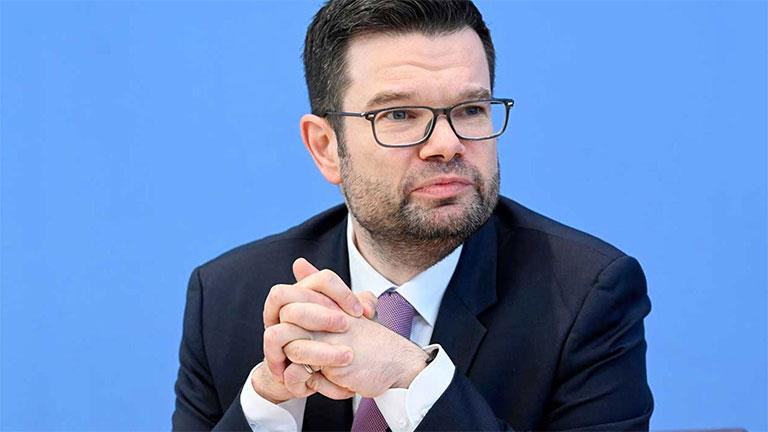 وزير العدل الألماني يحذر من السفر إلى روسيا