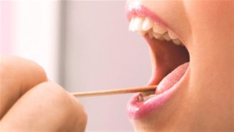 علامات قد تنذرك بسرطان الفم- دليلك لاكتشافه منزليًا