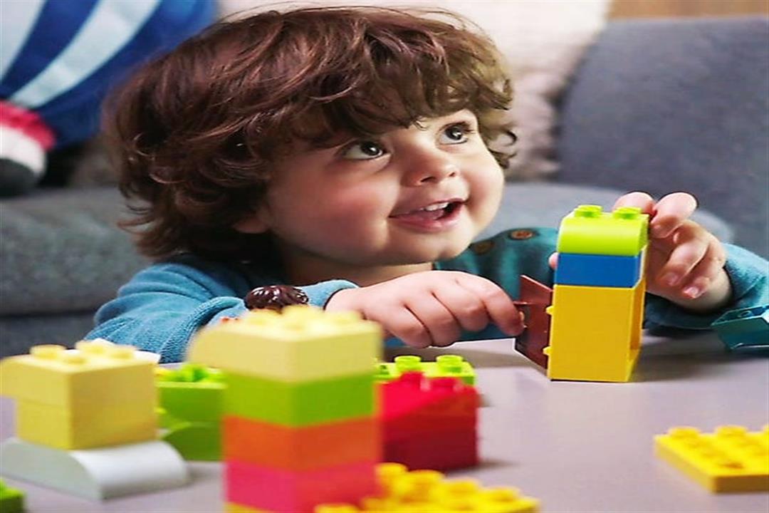 دراسة: الألعاب البلاستيكية قد تهدد طفلك بالسرطان والعقم