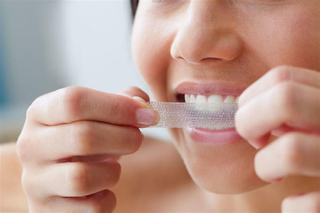 وداعًا لاصفرار الأسنان- 4 منتجات تغنيك عن جلسات التبييض