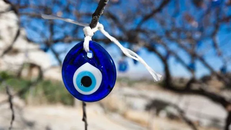 ماذا تفعل طاقة الحسد بجسم الحاسد والمحسود؟- مفاجأة 