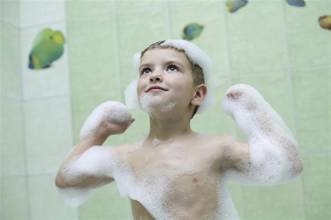 استحمام الطفل في الشتاء- 4 نصائح ضرورية