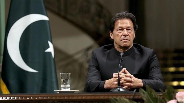 تبرئة رئيس وزراء باكستان السابق وزوجته من اتهامات بانتهاك قوانين الزواج الإسلامي