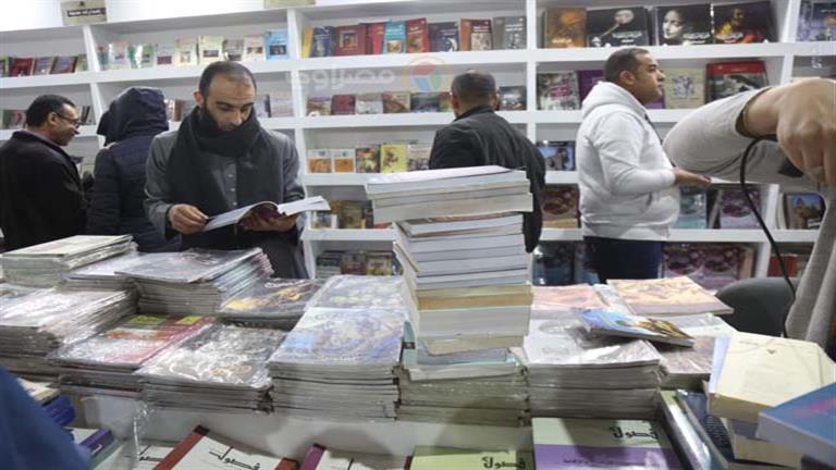 رئيس اتحاد كتاب مصر: معرض الكتاب يشهد زخما ثقافيا رغم ارتفاع أسعار الورق
