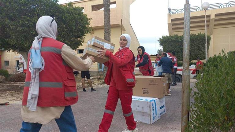 الهلال الأحمر بشمال سيناء: استطعنا توصيل ٢طن من المساعدات داخل فلسطين قبل إغلاق المعبر