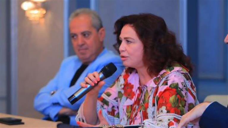 نجوم الفن والإعلام بندوة تكريم إلهام شاهين في مهرجان الإسكندرية السينمائي