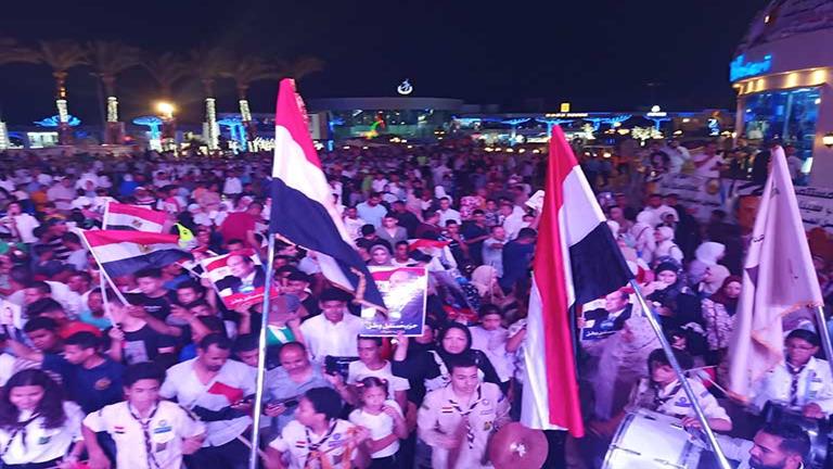 مسيرة حاشدة بشرم الشيخ لتأييد ترشح الرئيس للانتخابات المقبلة (صور)
